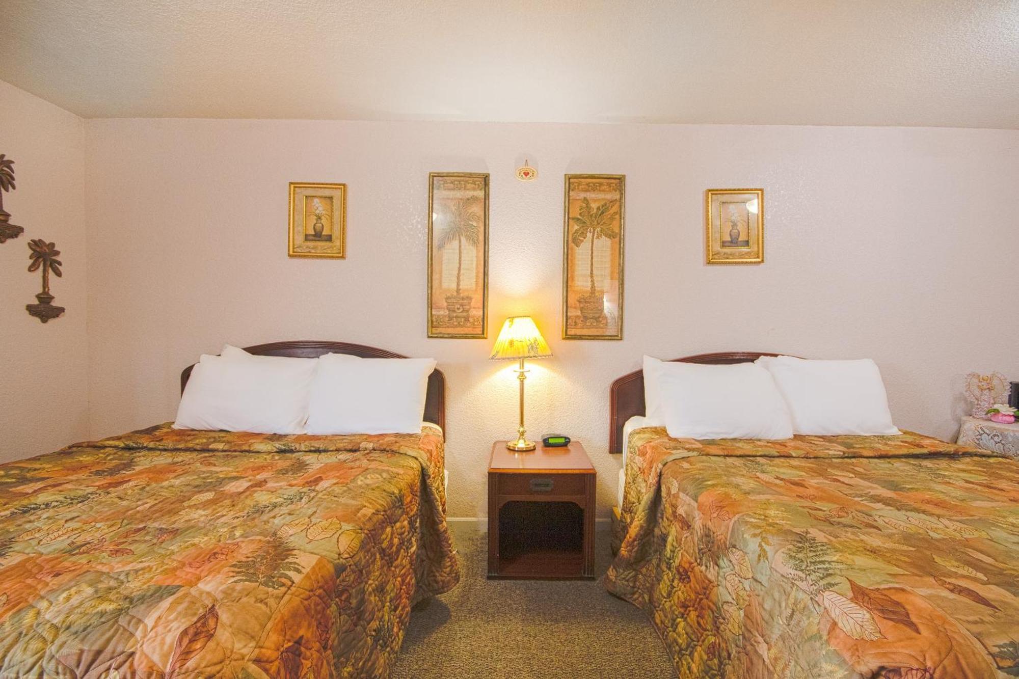 Sunflower Motel Hiawatha By Oyo Exteriör bild